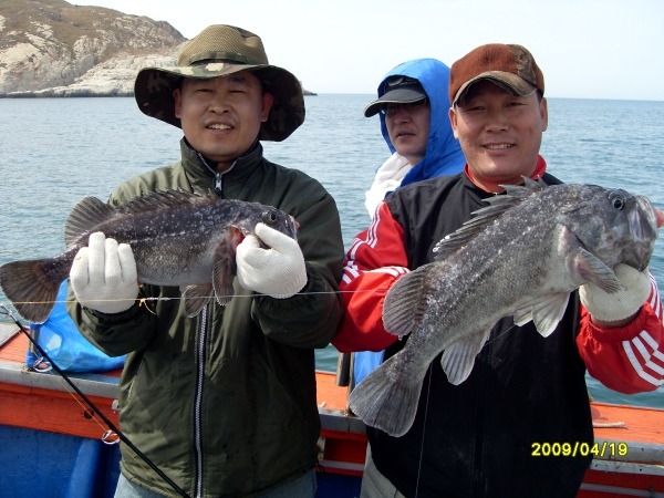 바다낚시 이미지