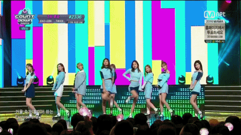 11월 10일자 트와이스 TT 움짤 + 불장난 춤추는 나연 모모 | 인스티즈