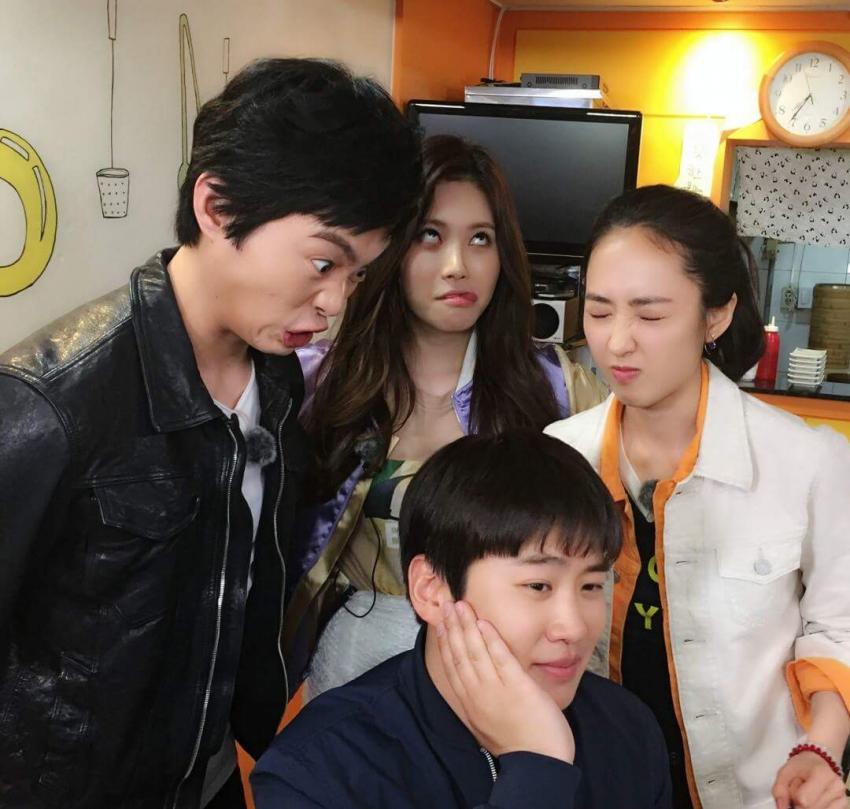 테이스티로드 (김민정,유라) 출연한 정봉이형.jpg | 인스티즈