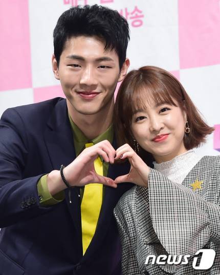 오늘자 박보영 | 인스티즈