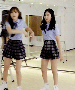 자극당하는 여자친구 신비.GIF | 인스티즈