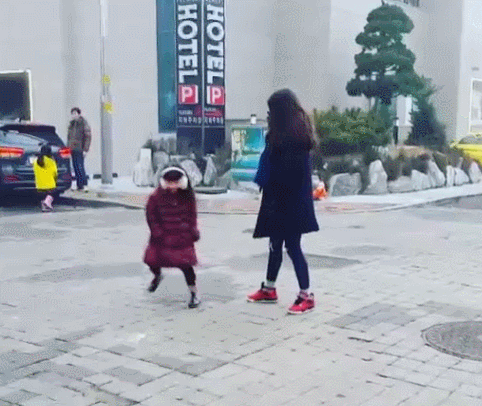 소미 동생 고드름 뺏어먹는 나연쓰 | 인스티즈