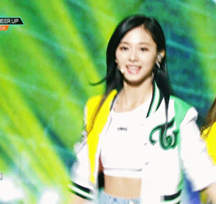 [트와이스] 갈수록 더더욱 이뻐지는 쯔위 움짤들.gif | 인스티즈