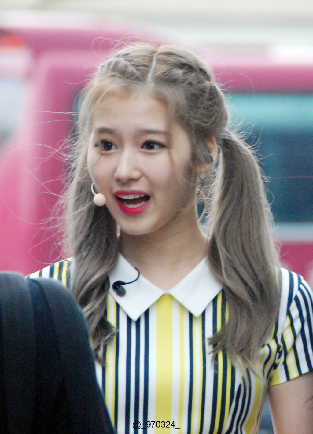 매일 헤어스타일이 바뀌는 트와이스 사나.jpg | 인스티즈