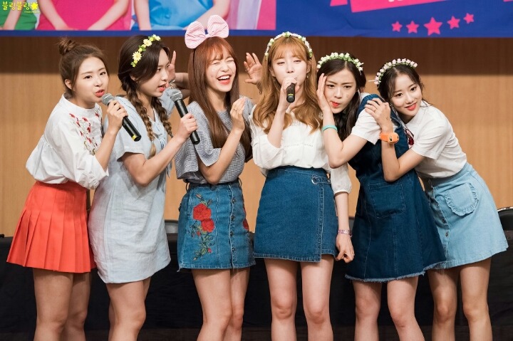 생일맞아서 기분좋아서 사진 올리기_＜ (에이프릴) | 인스티즈
