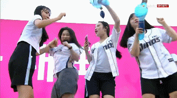 흥에 취한 마산 여고딩들.gif | 인스티즈