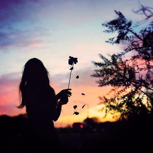 때로 저무는 시간을 바라보고 앉아 자살을 꿈꾸곤 했다 | 인스티즈