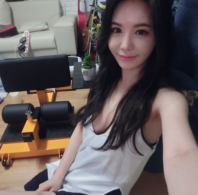 오늘자 강예빈 | 인스티즈
