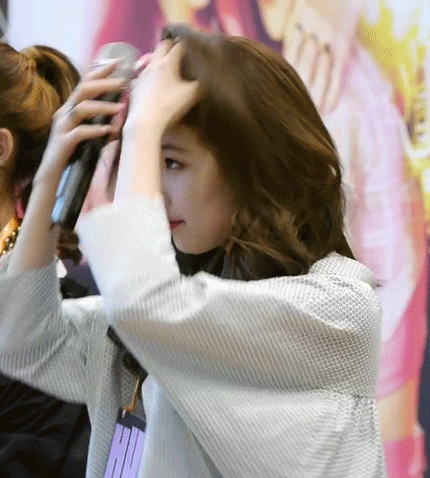 곰돌이에서 여신으로 변신하는 수지.gif | 인스티즈