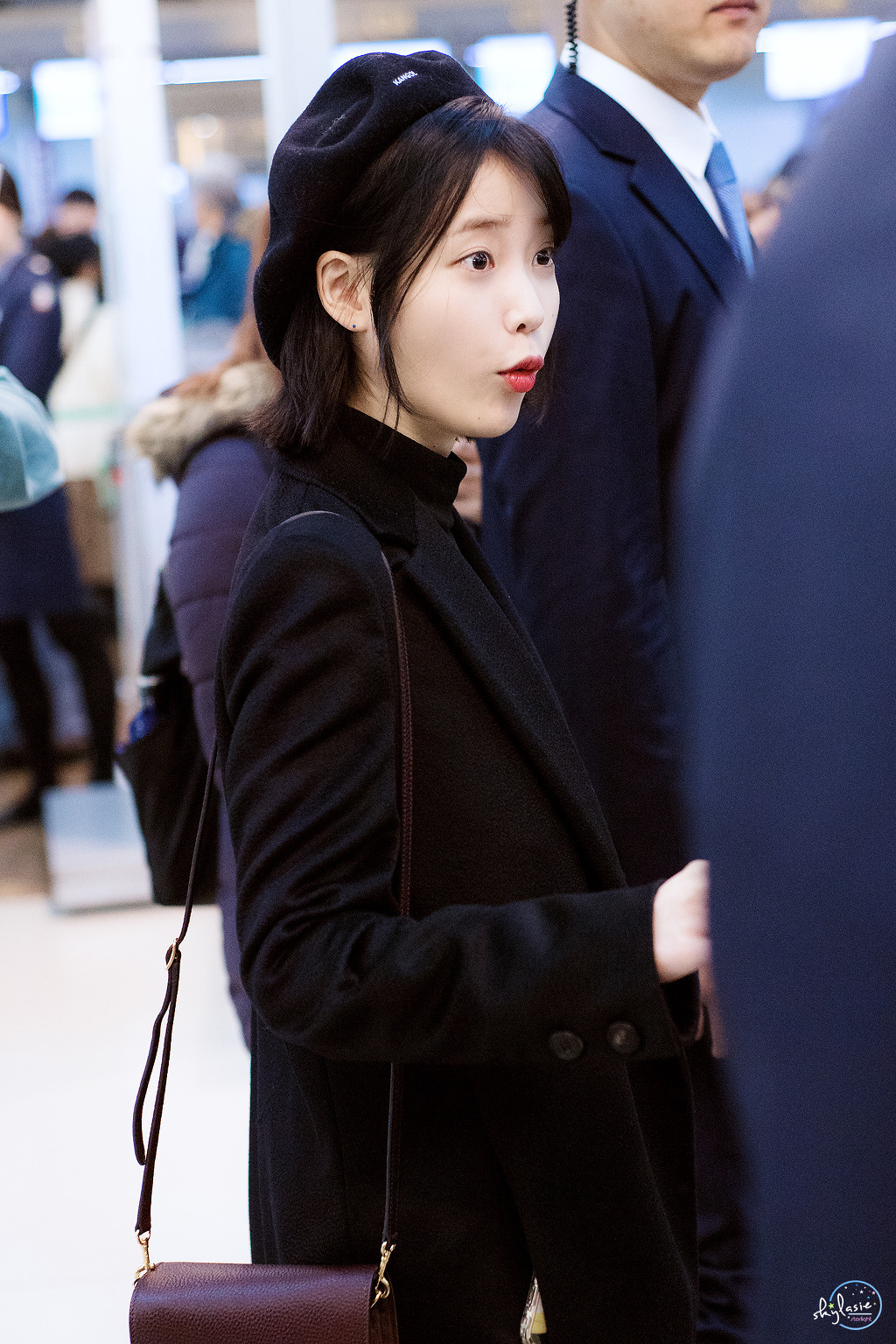 [17.01.06] 대만 출국 아이유.jpg | 인스티즈