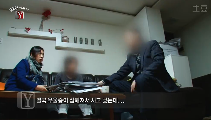 유모차 탄 아기들을 마음대로 만지고 다니는 여자 | 인스티즈