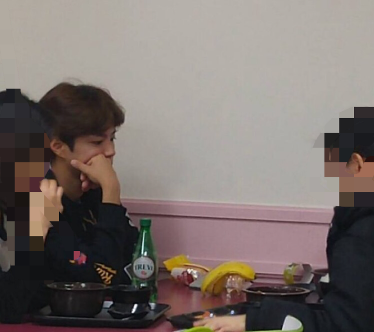 박보검 학교에서 직찍들.jpg | 인스티즈