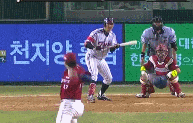 감독마저 활짝 웃게하는 개인기.gif | 인스티즈