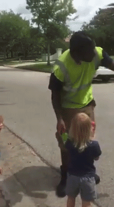 일할 맛 나게 만드는 어린이.gif (데이터 주의) | 인스티즈