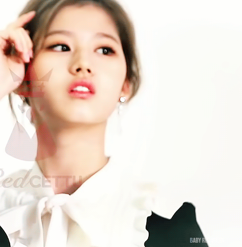 오늘자 트와이스 사나 ㄷㄷ.gif | 인스티즈
