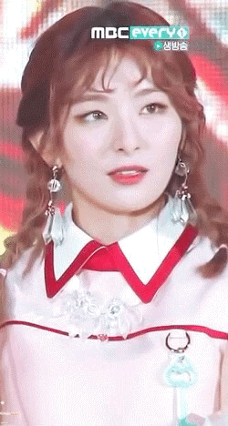 140mb+) 귀여운 슬기 눈웃음.gif | 인스티즈