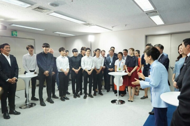 박대통령 연예인과 함께 | 인스티즈
