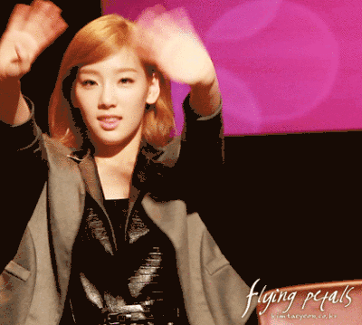 자기 찍덕알아보는 태연.jpgif | 인스티즈