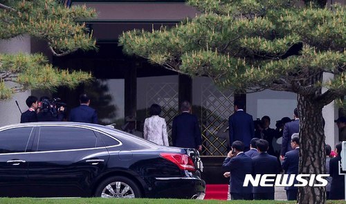 오늘자 문재인 대통령 사진들 .jpg | 인스티즈