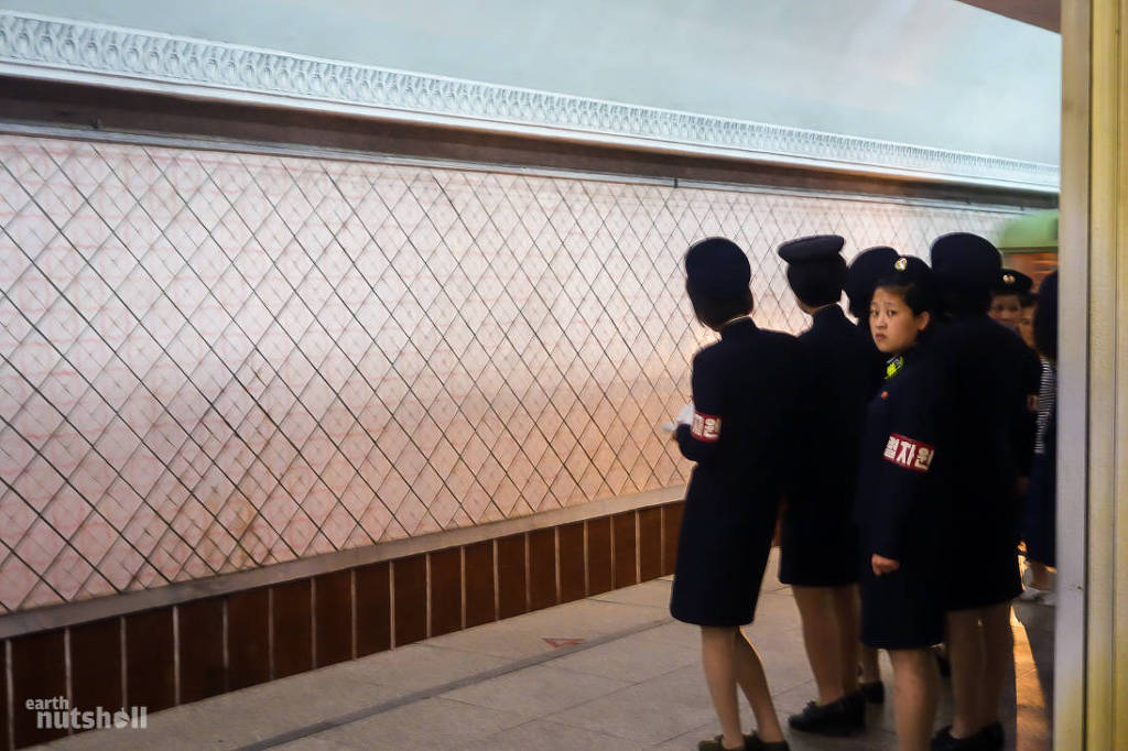 호주 사진작가가 찍은 북한 지하철 투어 | 인스티즈