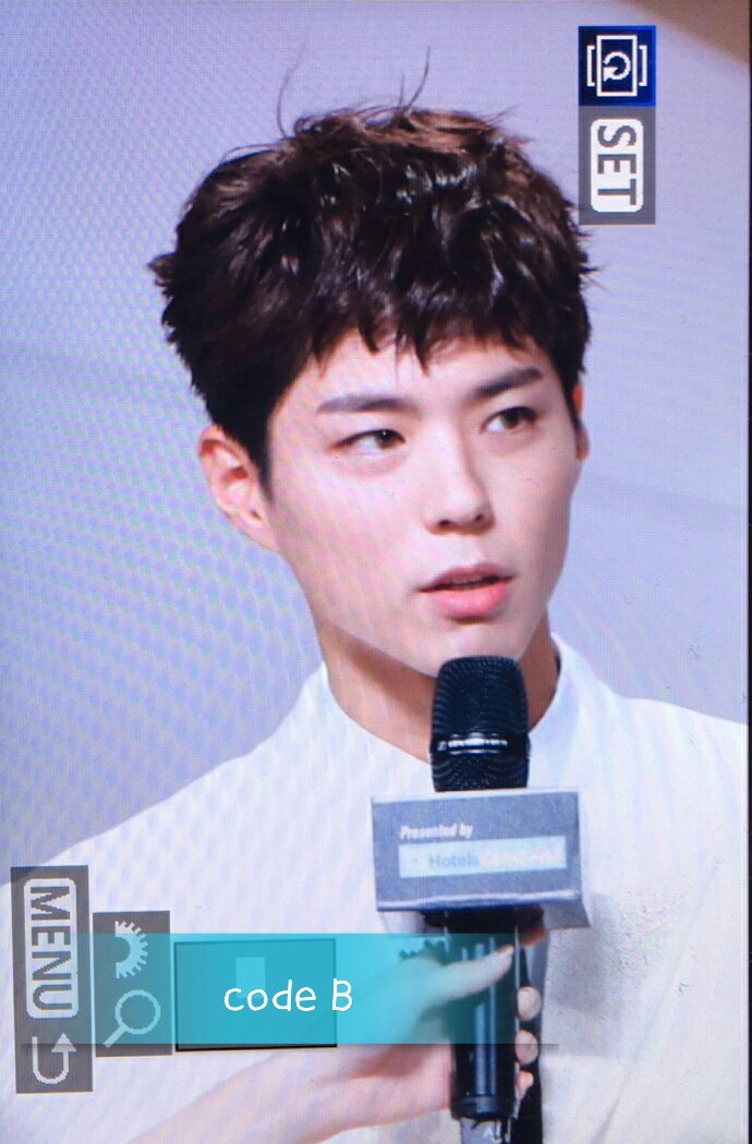 박보검 오늘자 흰수트 .jpg | 인스티즈
