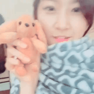 오늘자 김새론.gif | 인스티즈