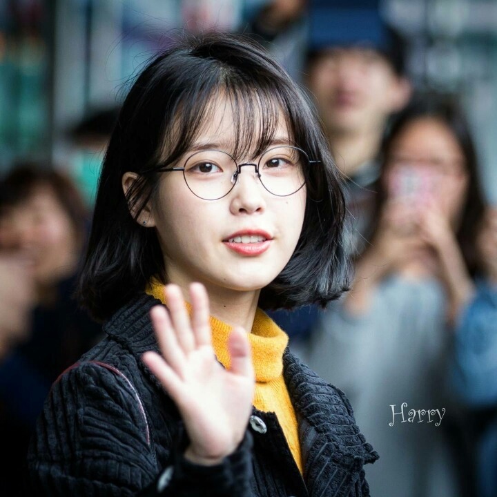 안경쓴 아이유.jpg | 인스티즈