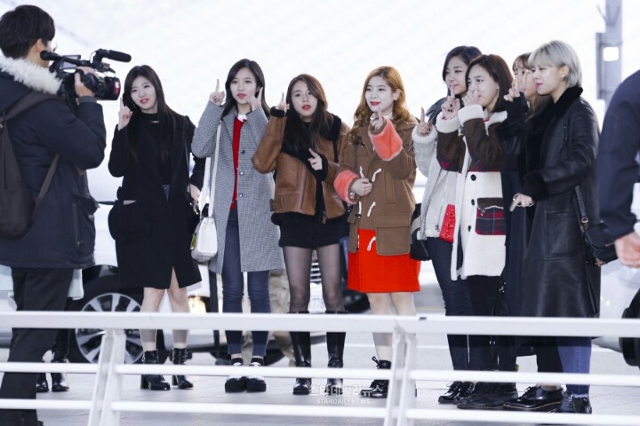 오늘자 트와이스 | 인스티즈