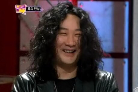 [불타는청춘] 머리자르고 꽃중년으로 변신한 김도균.jpg | 인스티즈