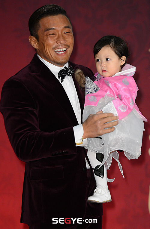 [슈돌] 사랑이 갓난아기 시절 .jpgif | 인스티즈