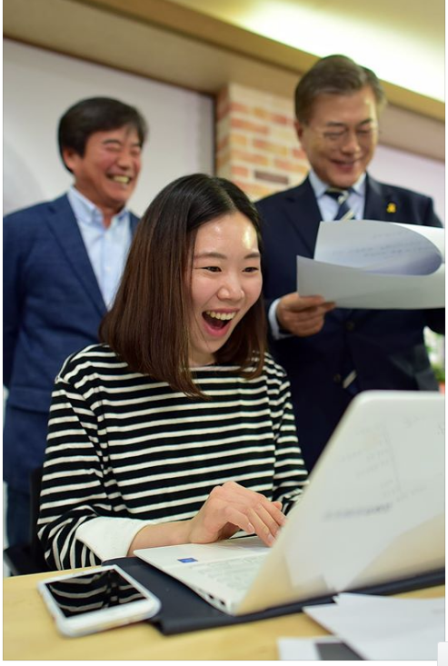 문재인캠프를 방문한 사진작가. 문화충격 | 인스티즈