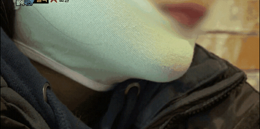 인도에 서있다가 사고를 당한 학생.gif | 인스티즈