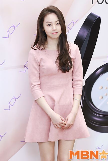 3만8천원짜리 보세 원피스 입은 어제자 소희(Vdl행사) | 인스티즈