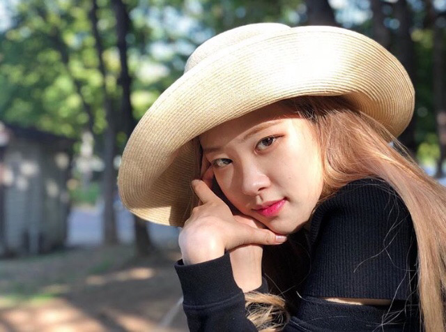 09.30 서울숲에 간 블랙핑크 로제.jpg | 인스티즈