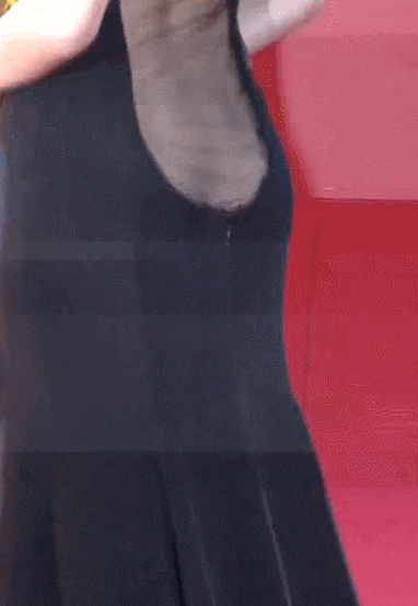 영화제 레드카펫에서 파격적인 드레스 입은 강한나.gif | 인스티즈