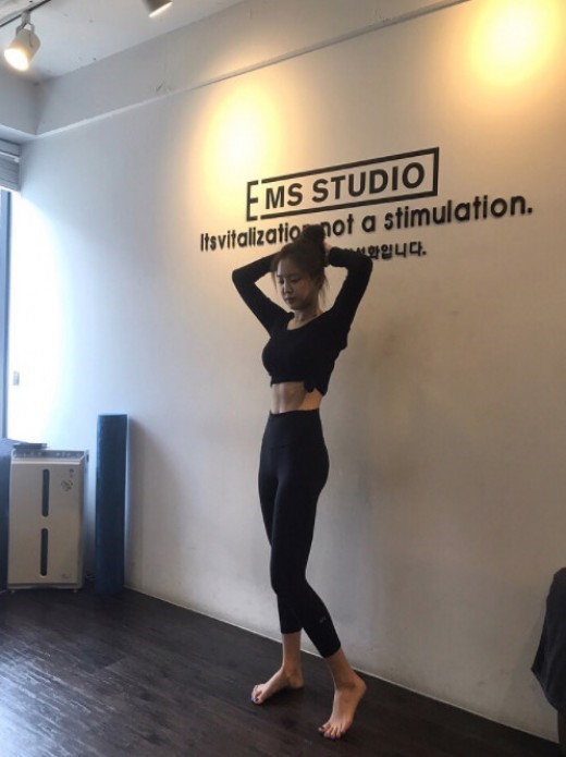 손나은 vs 선미 | 인스티즈