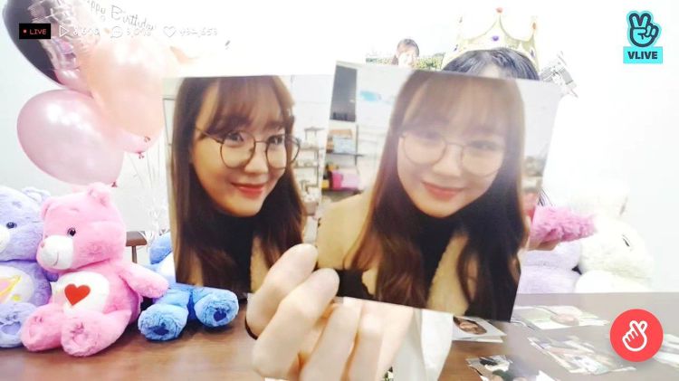 친언니가 찍어준 사진들 자랑하는 러블리즈 수정이.jpg | 인스티즈