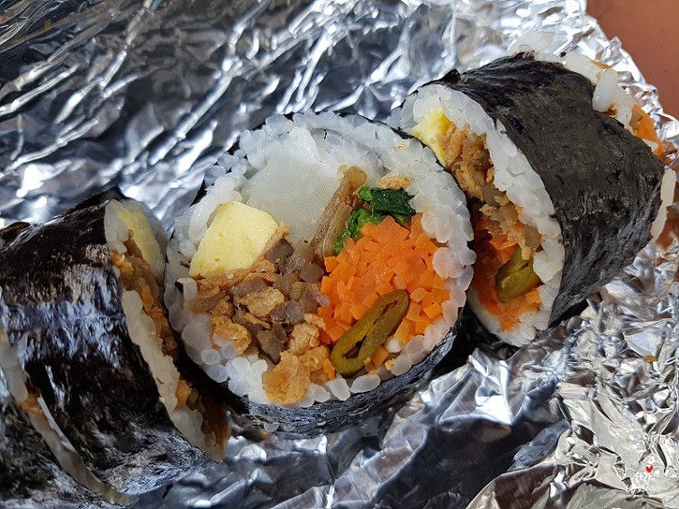 30년간 대박을 이어온 유부 김밥.JPG | 인스티즈