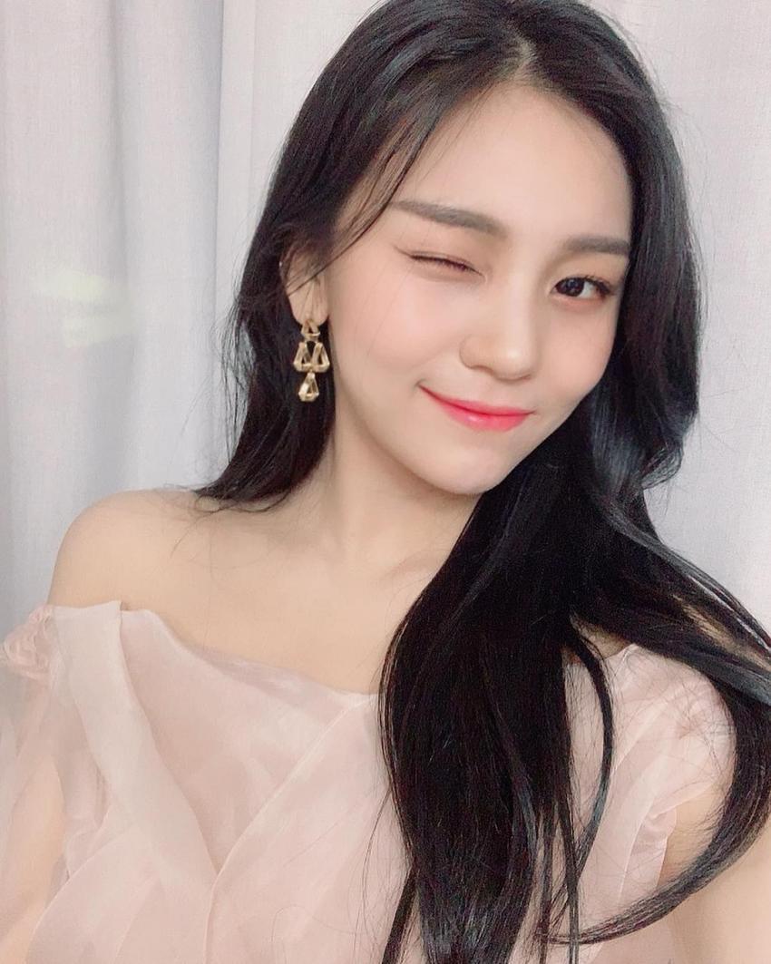 최근 여자친구 엄지 근황.jpg | 인스티즈