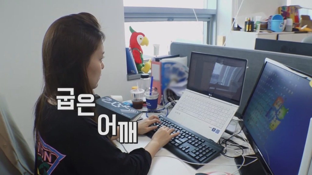 [펭수] 펭수가 직접 제작진들에게 힐링선물하는 EBS 복지 클래스 | 인스티즈