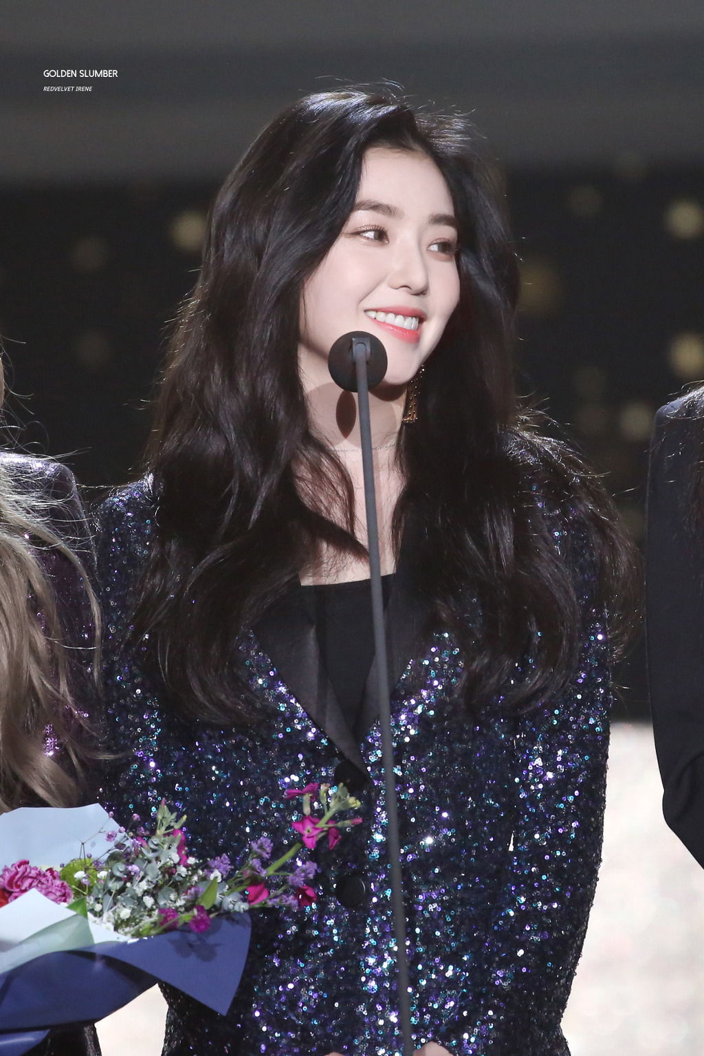 블링블링한 의상입은 아이린.jpgif | 인스티즈