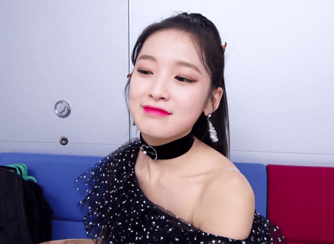 오마이걸 아린이와 아이컨택.gif | 인스티즈