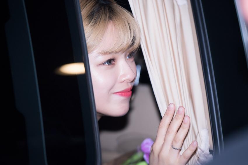 180401 안녕하세요 출근 정연이~ | 인스티즈