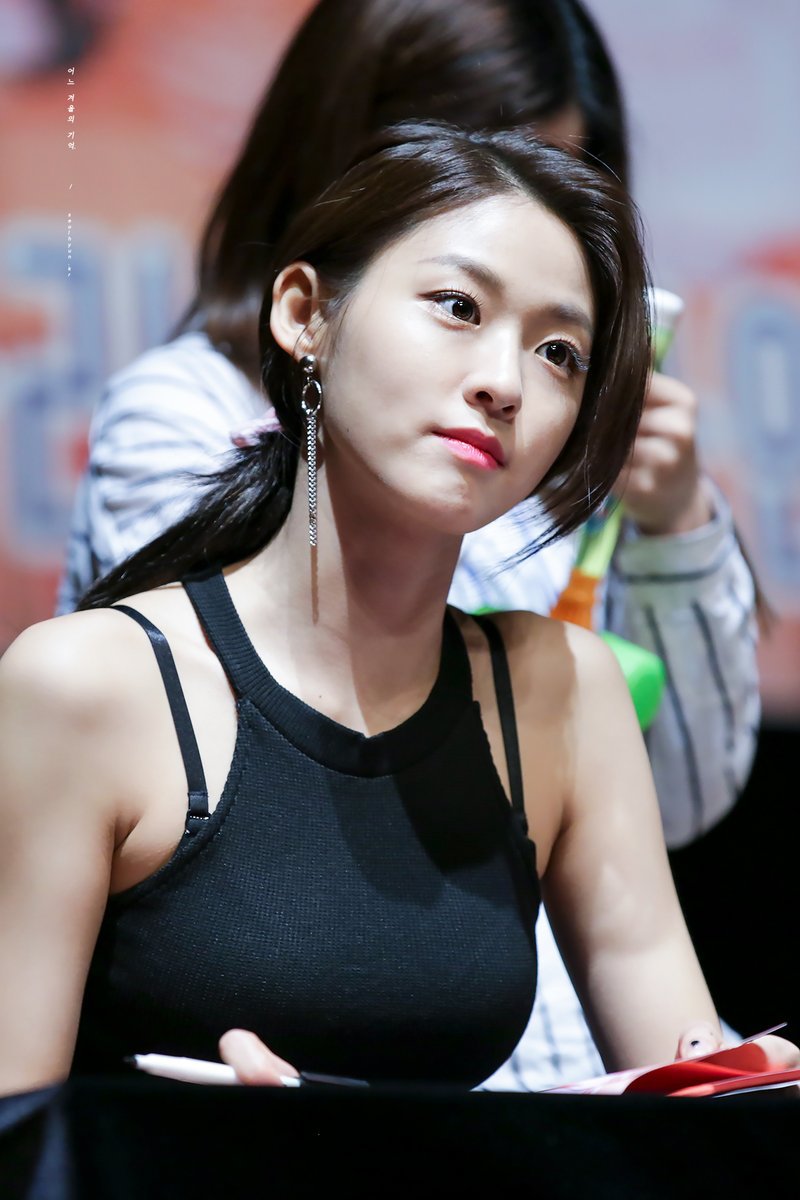 18시즌 설현이 미모.jpgif (100장) | 인스티즈