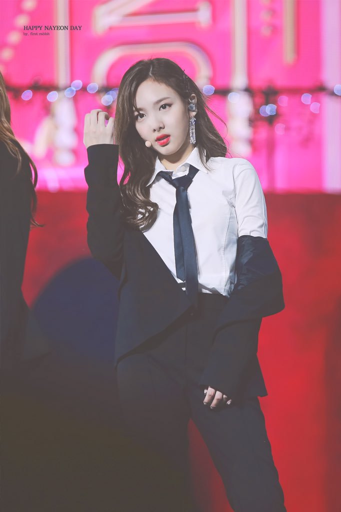 오늘이 생일인 트와이스 맏내 나연이.jpgif | 인스티즈