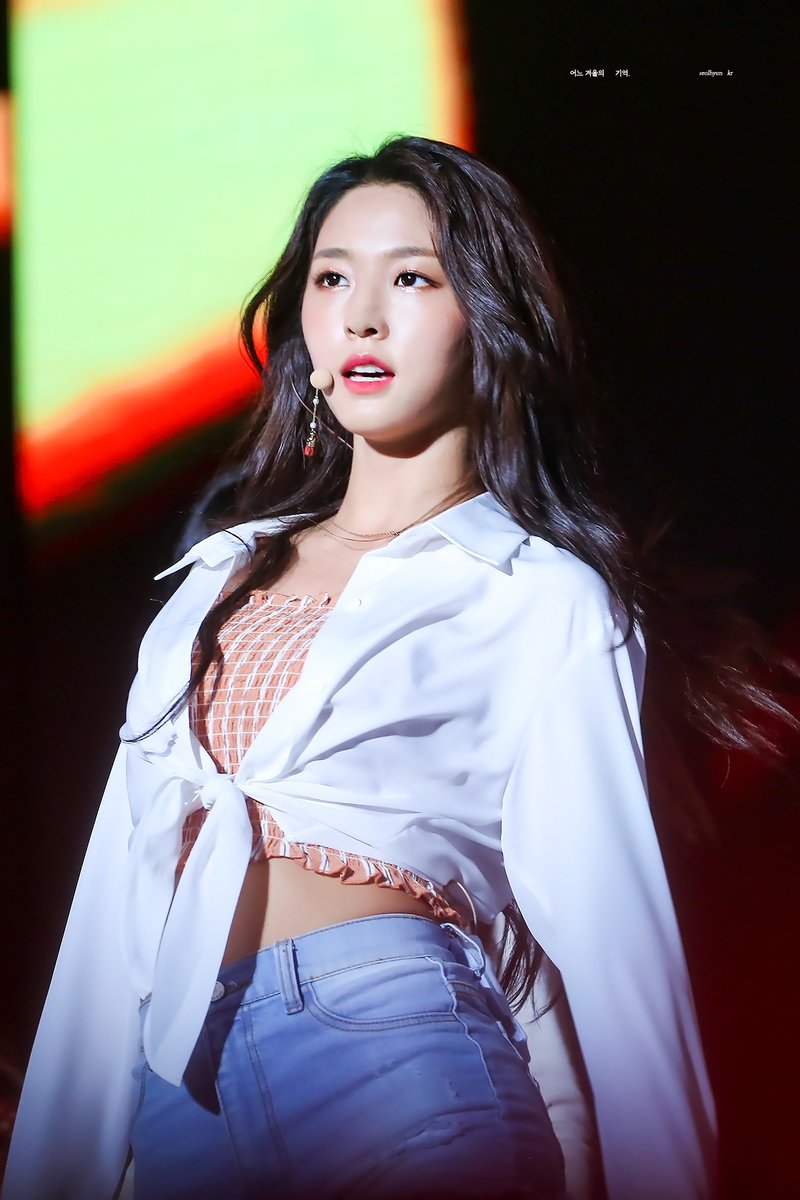 18시즌 설현이 미모.jpgif (100장) | 인스티즈