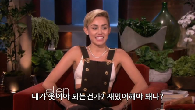 마일리 사이러스 mtv 충격과 공포의 퍼포먼스 | 인스티즈