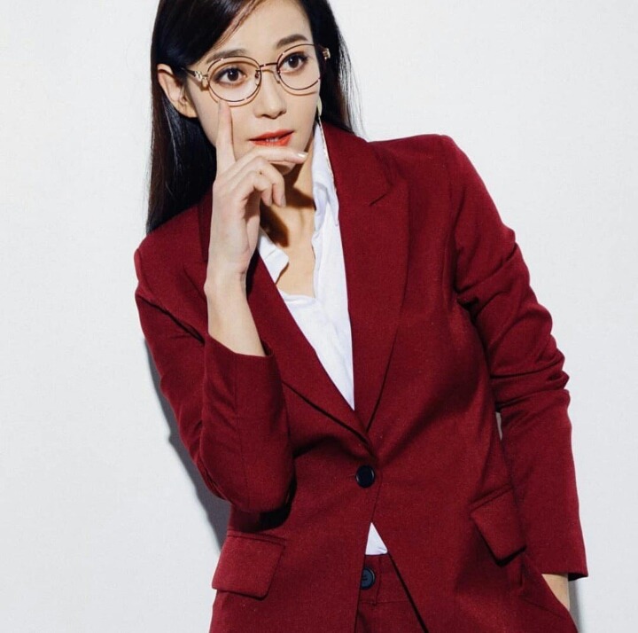 이런 사람을 한복이랑 노인 분장 입혀서 어머니의 역할만 줬다니 알탕카르텔 충무로는 어서 빨리 뒤지세요.twt | 인스티즈