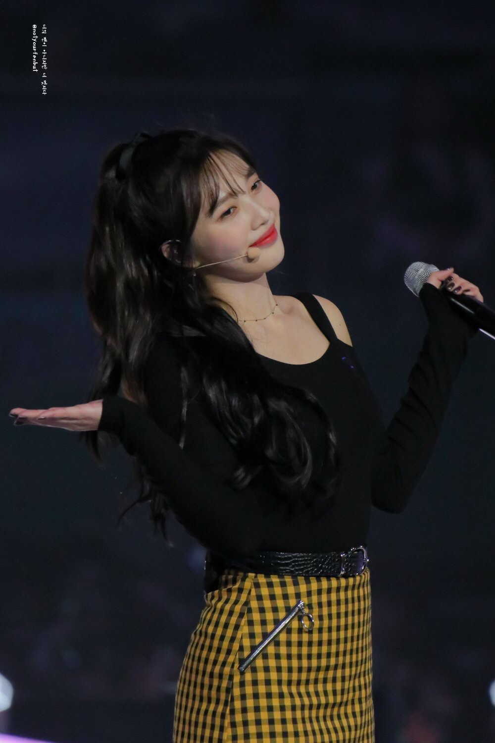 앞머리 내린 큐티섹시 체크 조이.jpgif | 인스티즈
