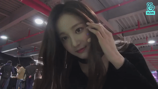얼빡샷으로 보는 모모랜드 연우의 미모 ㄷㄷ.gif | 인스티즈